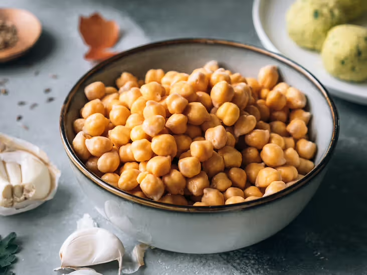 Image of a small bowl containing chickpeas.